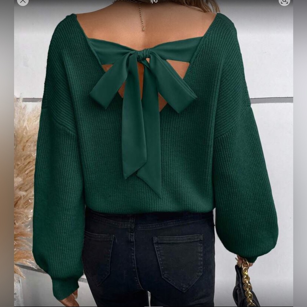 NWT Green Bow-Back Sweater